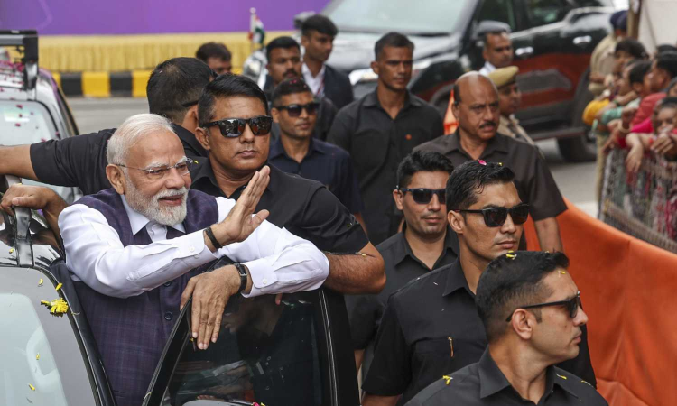 Indias biggest enemy is its dependence on other nations; self-reliance only remedy: PM Modi Indias biggest enemy is its dependence on other nations; self-reliance only remedy: PM Modi