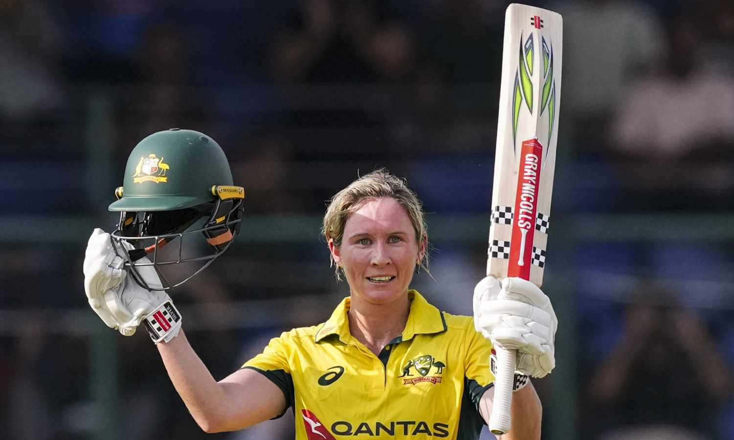 Mandhana’s heroics go in vain as Mooney guides Australia to series victory