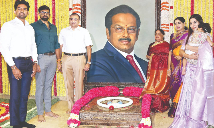 Leaders pay tribute at Dr B Sivanthi Aditanar’s memorial on his 90th birth anniversary