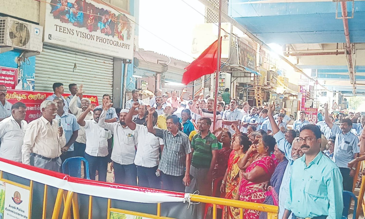 MRF workers’ protest in Tiruvottiyur gains wider support as talks fail