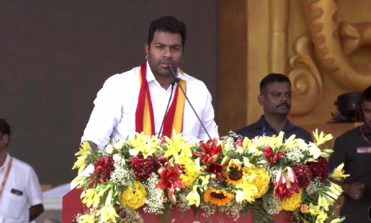 Aadhav Arjuna to move HC seeking CBI probe into Karur stampede; Rahul Gandhi dials Vijay