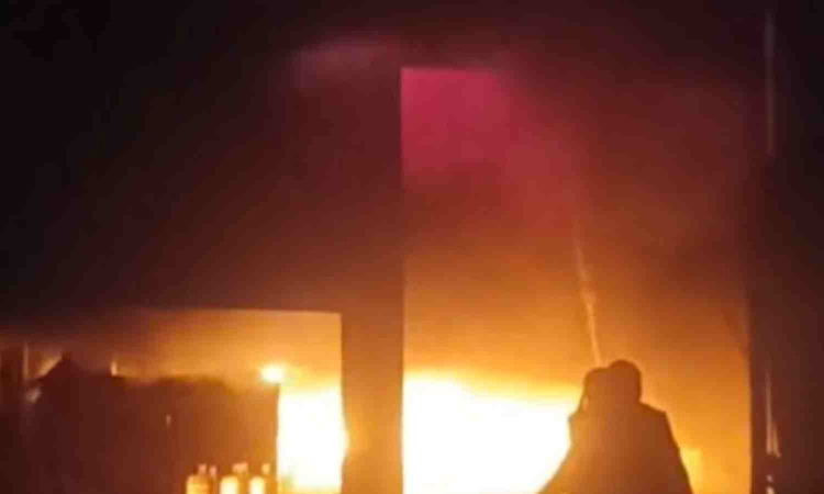 Goods worth lakhs gutted in fire at Maraimalai Nagar