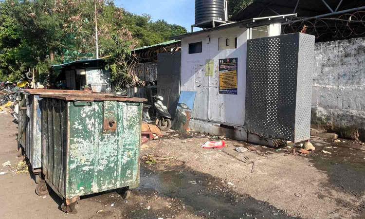 Chennai Citizen Connect: Renovate dilapidated public toilet at Evening Bazar Road, urge locals Chennai Citizen Connect: Renovate dilapidated public toilet at Evening Bazar Road, urge locals