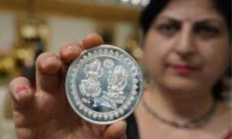 Silver surges Rs 6,000 to fresh peak of Rs 1.63 lakh/kg on safe-haven buying, industrial demand