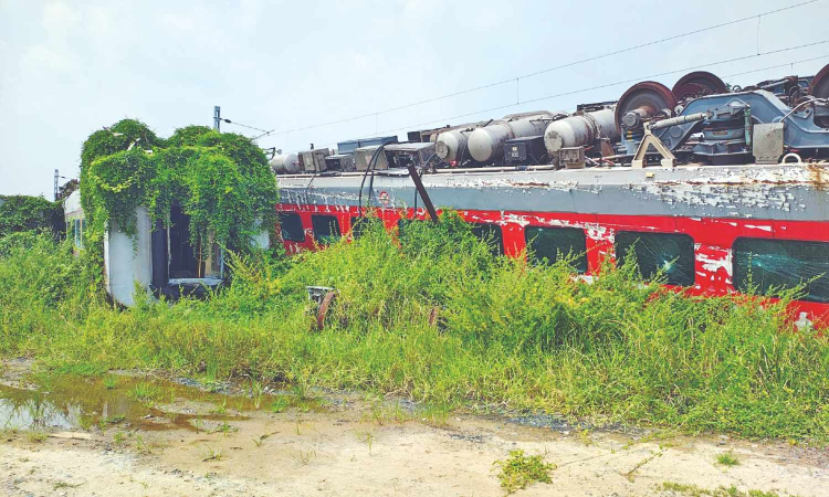 One year later, Kavaraipettai train accident leaves commuters derailed