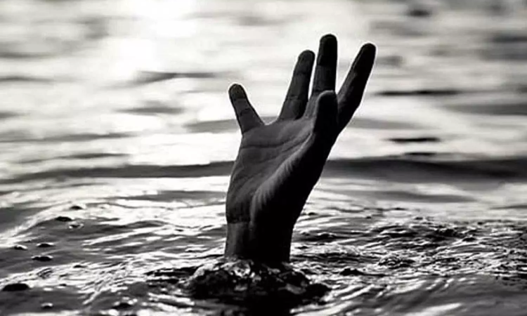 Chennai: High tide at Elliots swallows three students; 1 dead, 1 missing
