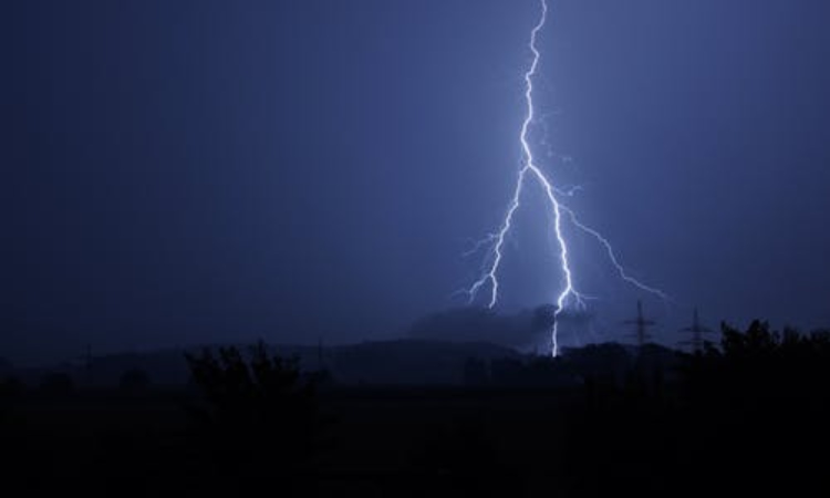 DT Next Explains: How to stay safe during lightning strikes, and why shelter is your best defence